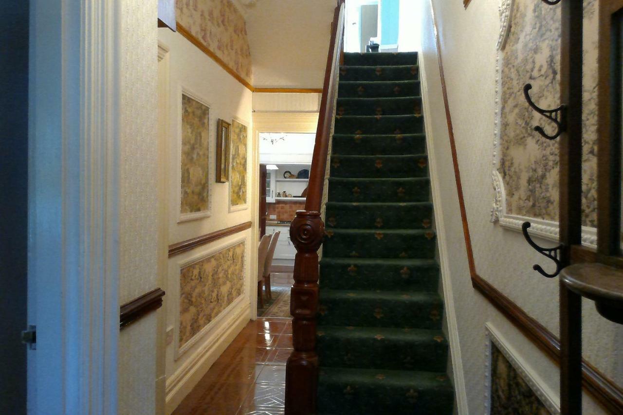 Hôtel Beautiful Victorian House à Cardiff Extérieur photo
